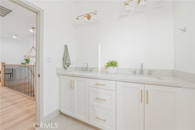 Detail Gallery Image 27 of 36 For 15534 Colorado Ave, Paramount,  CA 90723 - 4 Beds | 2/1 Baths