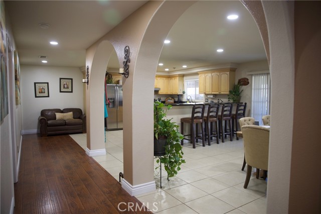 Detail Gallery Image 11 of 21 For 9672 52nd, Jurupa Valley,  CA 92509 - 4 Beds | 2 Baths