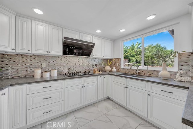 24409 Penrose Court, Diamond Bar CA: https://media.crmls.org/medias/57f6062a-9561-4336-915d-65d4ac530e9d.jpg