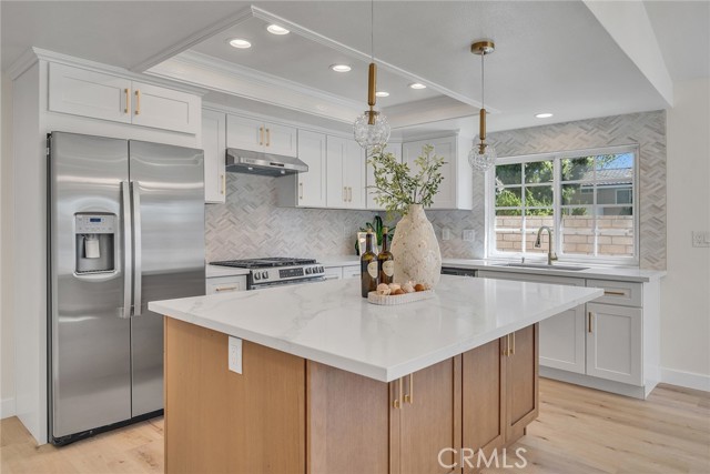 14181 Moore Ct., Irvine CA: https://media.crmls.org/medias/57f65f7d-aa1c-4f80-8384-7c8178fb3104.jpg