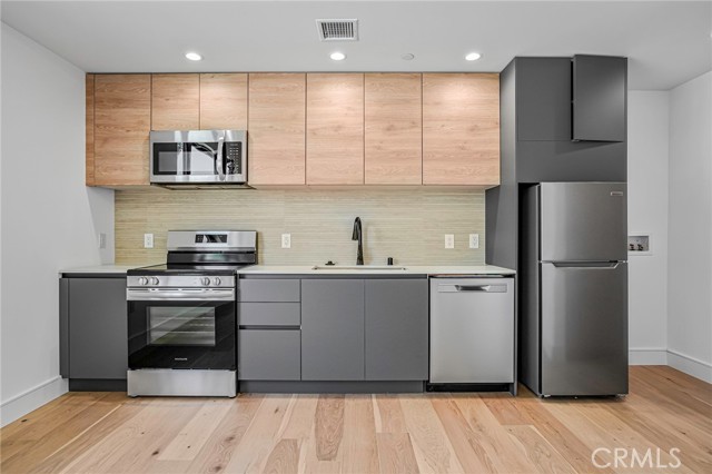 1003 S Prospect Ave, Redondo Beach CA: https://media.crmls.org/medias/57f67dbe-5573-485f-815b-e9846c84c7c2.jpg
