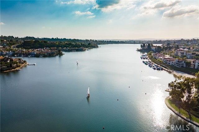27927 Trocadero, Mission Viejo CA: https://media.crmls.org/medias/57f69c0e-a82d-487a-b3eb-1b4833d99564.jpg