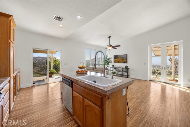Detail Gallery Image 16 of 49 For 7871 Virtue Vista Dr, Jurupa Valley,  CA 92509 - 4 Beds | 2/1 Baths
