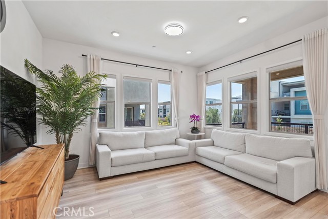1698 Hollyleaf, Montebello CA: https://media.crmls.org/medias/57f745ca-dac8-40ba-9292-36cb26b066c2.jpg