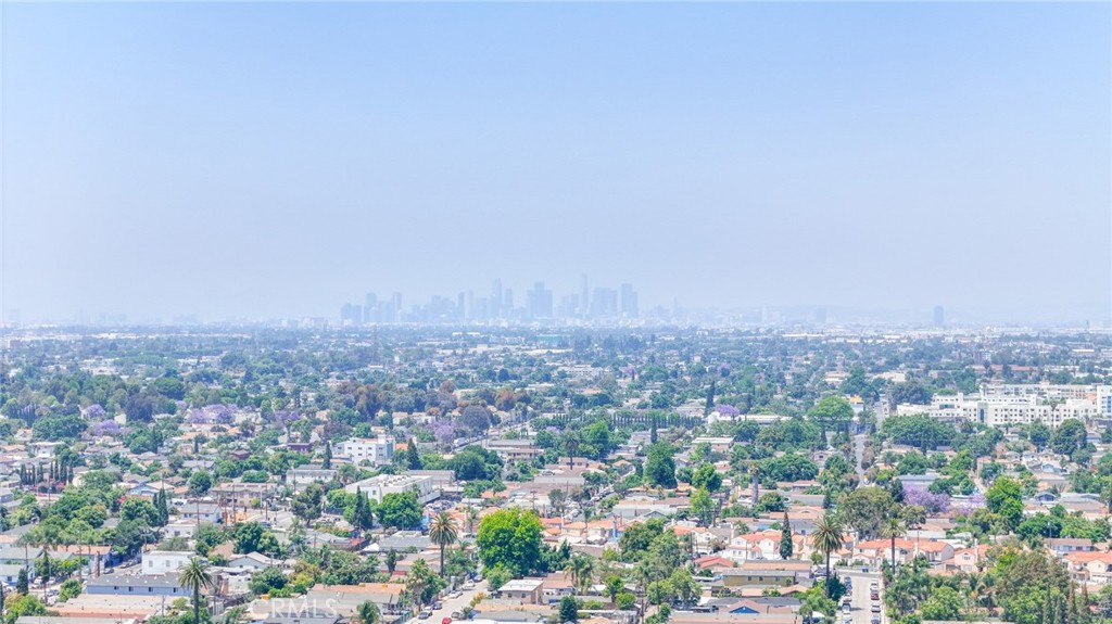 https://media.crmls.org/medias/57f7bba6-4222-4c2e-8fd8-f79057a68226.jpg?preset=X-Large