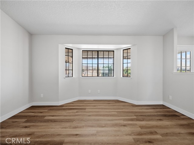 Detail Gallery Image 4 of 38 For 5620 Ailanthus St, Phelan,  CA 92371 - 4 Beds | 2 Baths