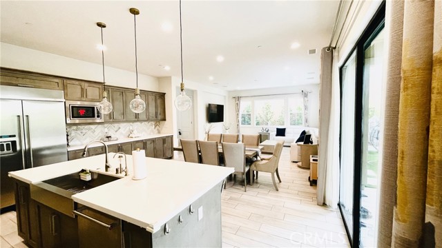 Detail Gallery Image 11 of 35 For 358 Pinnacle Dr, Lake Forest,  CA 92630 - 5 Beds | 4 Baths