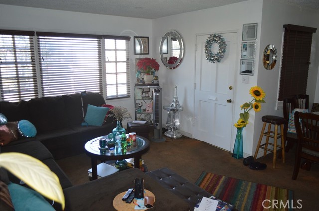 Detail Gallery Image 4 of 14 For 1310 Poindexter St, Los Angeles,  CA 90044 - 3 Beds | 2 Baths