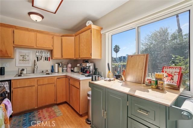 Detail Gallery Image 7 of 44 For 2305 Silver Ridge Ave, Los Angeles,  CA 90039 - 6 Beds | 6 Baths