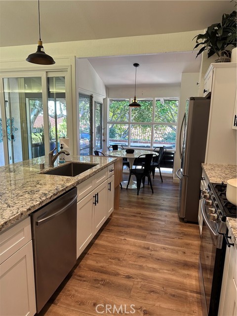 Detail Gallery Image 7 of 27 For 303 Esplanade, Newport Beach,  CA 92660 - 3 Beds | 2 Baths