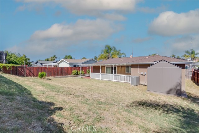633 Elaine Avenue, Oceanside CA: https://media.crmls.org/medias/57fb040a-8ff4-43d1-bcd9-219a50aa21f6.jpg
