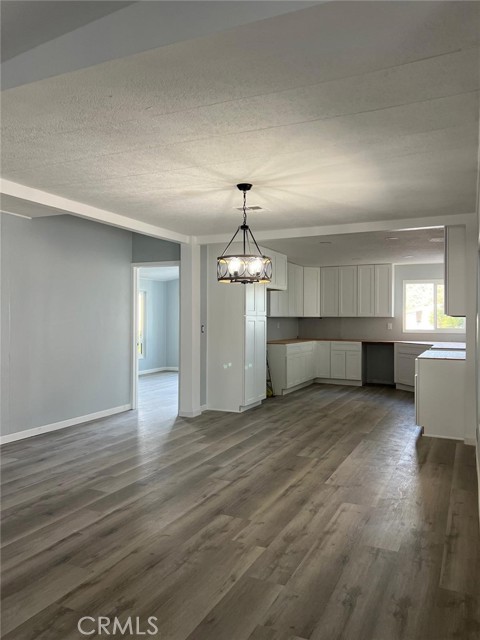 Detail Gallery Image 9 of 34 For 1919 W Coronet Ave #235,  Anaheim,  CA 92801 - 3 Beds | 2 Baths