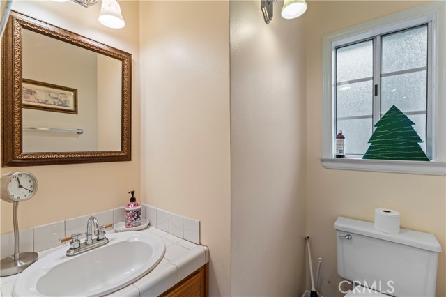 Detail Gallery Image 11 of 40 For 1285 Yukon Dr, Lake Arrowhead,  CA 92352 - 3 Beds | 2/1 Baths