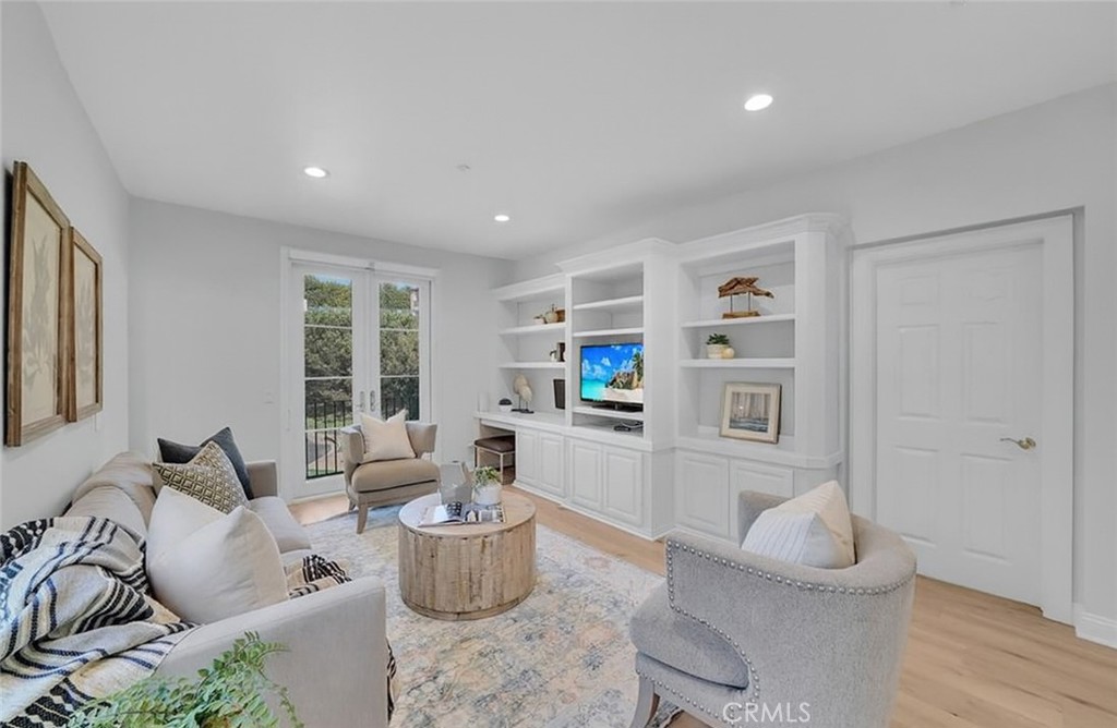 MLS #OC25263952 image #30