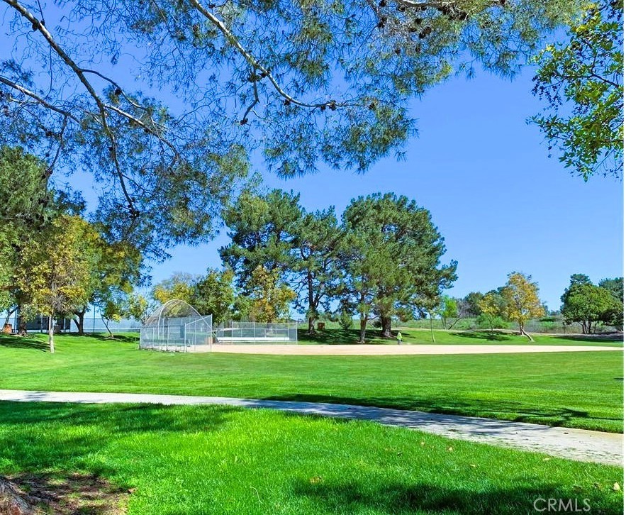 https://media.crmls.org/medias/57fbb968-3b15-4fd4-a3c1-ae4d07d44811.jpg?preset=X-Large
