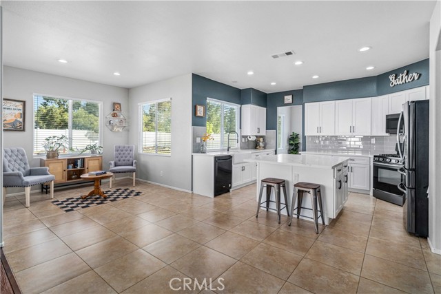 Detail Gallery Image 14 of 55 For 7337 Ridge View, Lancaster,  CA 93536 - 6 Beds | 3 Baths