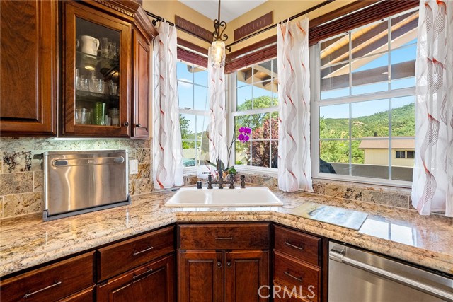 Detail Gallery Image 14 of 41 For 5049 Meadow Lark Ln, Paso Robles,  CA 93446 - 3 Beds | 3/1 Baths
