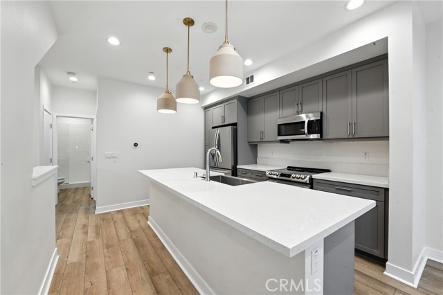 Detail Gallery Image 5 of 40 For 7621 University Ave #103,  La Mesa,  CA 91942 - 3 Beds | 3 Baths