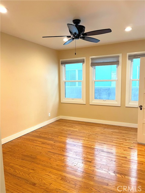 Detail Gallery Image 7 of 30 For 3535 E Ocean Ave, Long Beach,  CA 90803 - 2 Beds | 2 Baths