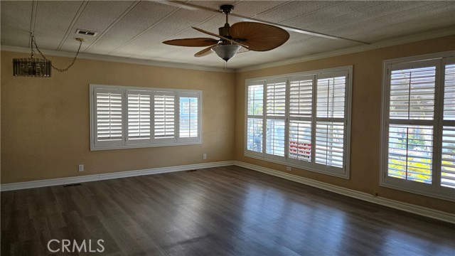 Detail Gallery Image 6 of 15 For 16462 Poipu Ln, Huntington Beach,  CA 92649 - 2 Beds | 2 Baths
