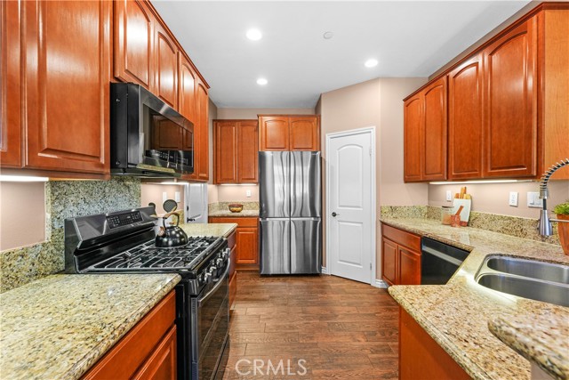 Image 13 of 33 For 8643 Belmont