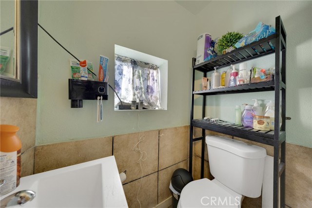 Detail Gallery Image 28 of 32 For 3218 Euclid, Lynwood,  CA 90262 - – Beds | – Baths