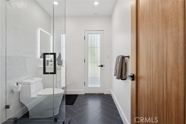 Detail Gallery Image 32 of 53 For 5700 El Canon Ave, Woodland Hills,  CA 91367 - 3 Beds | 3 Baths