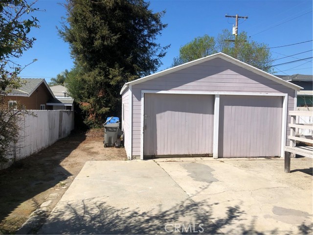 2 car detached garage