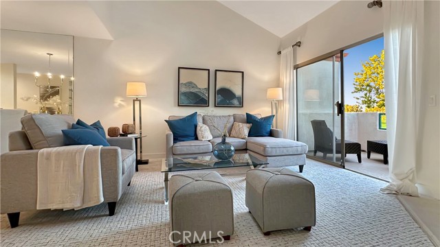 Photo #4: OC23168556 Listing 