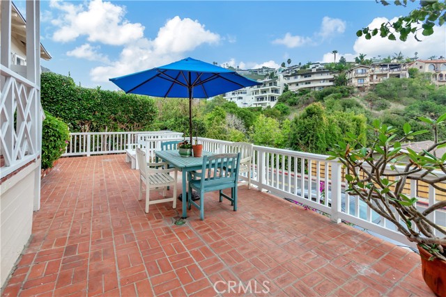 Detail Gallery Image 16 of 23 For 924 Park Ave, Laguna Beach,  CA 92651 - 3 Beds | 2 Baths