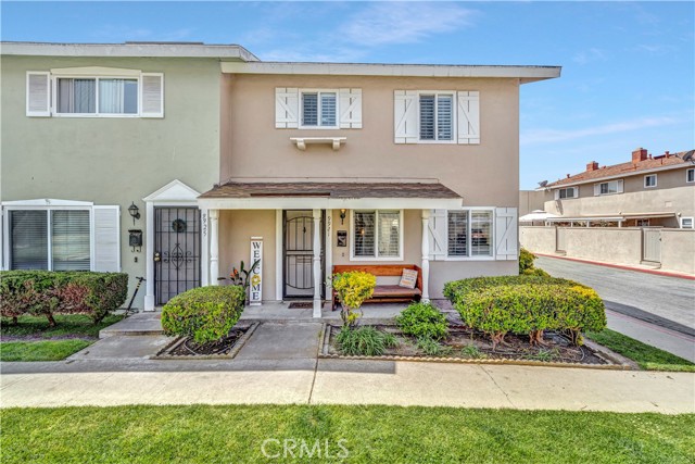 9921 Cornwall Dr, Huntington Beach, CA 92646