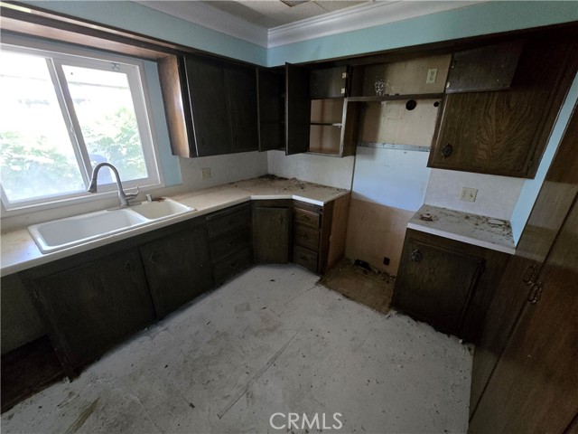 16222 Monterey Lane, Huntington Beach CA: https://media.crmls.org/medias/580284e6-5cc9-4230-a41d-5a73f4999f1b.jpg