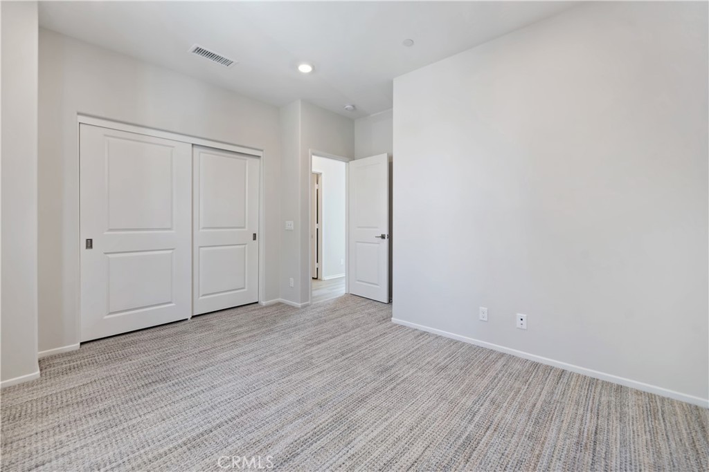 MLS #OC25132963 img 13