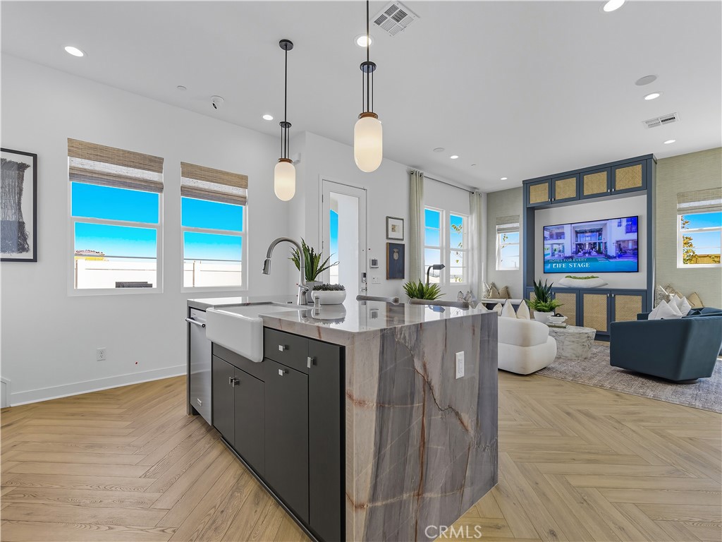 258 Sage Way