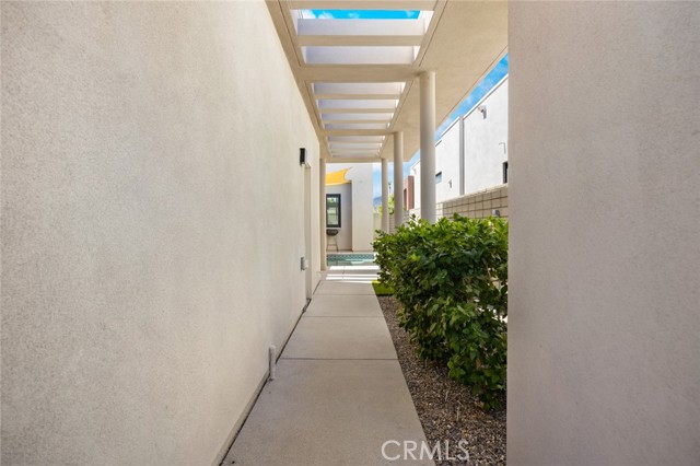 825 Fountain Drive, Palm Springs CA: https://media.crmls.org/medias/5803fe1d-6973-46ba-b666-de05e6be3ee9.jpg