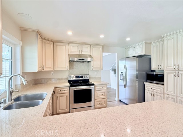 Detail Gallery Image 13 of 33 For 7 Calhoun, Irvine,  CA 92620 - 4 Beds | 2/1 Baths