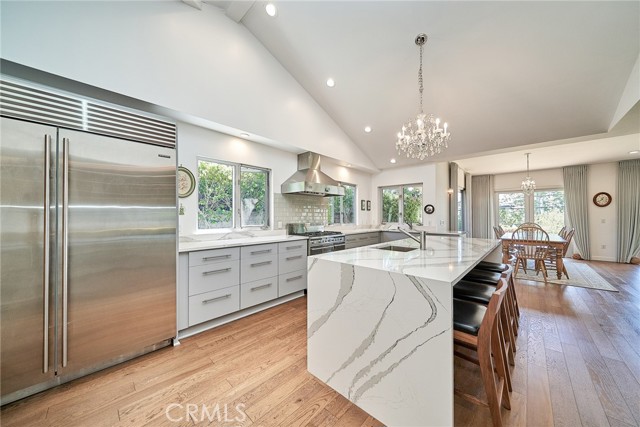 3321 Moore Street, Los Angeles CA: https://media.crmls.org/medias/580440c5-dc8b-406a-8798-6bad2129487f.jpg