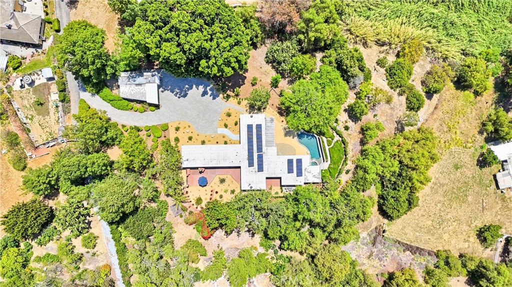 https://media.crmls.org/medias/58048c29-89a6-41b5-ae66-1bb0ea36595d.jpg?preset=X-Large