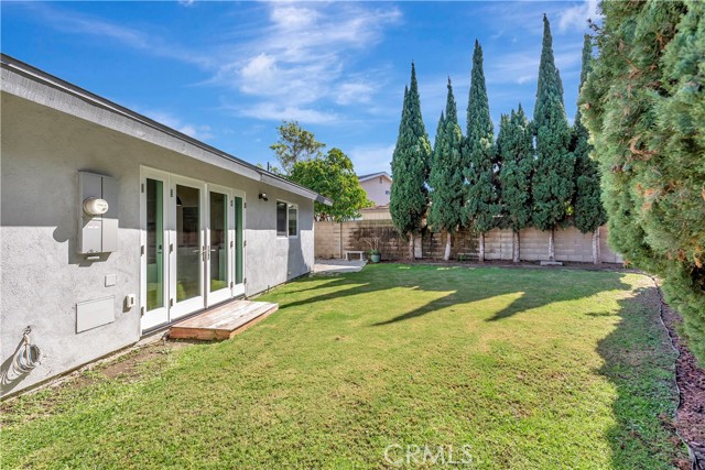 Detail Gallery Image 30 of 39 For 20162 Crater Cir, Huntington Beach,  CA 92646 - 3 Beds | 2 Baths