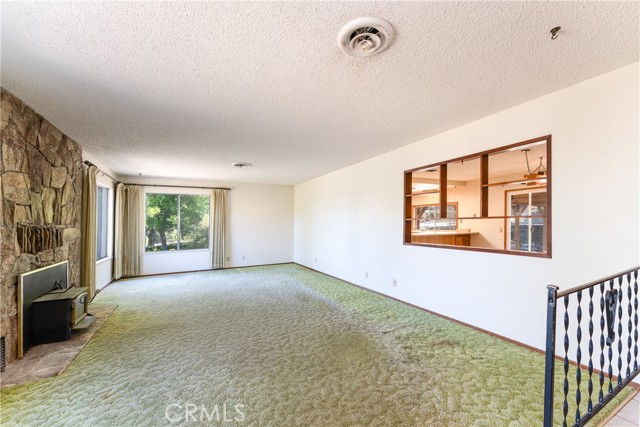 Image 6 of 35 For 641 Blue Oak Drive