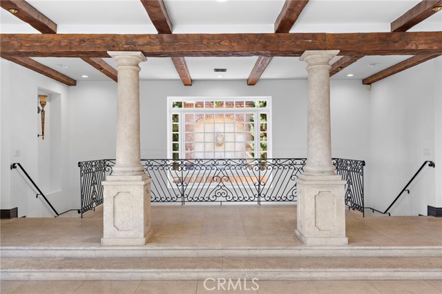 Detail Gallery Image 12 of 74 For 1316 Beverly Grove Pl, Beverly Hills,  CA 90210 - 5 Beds | 7/2 Baths