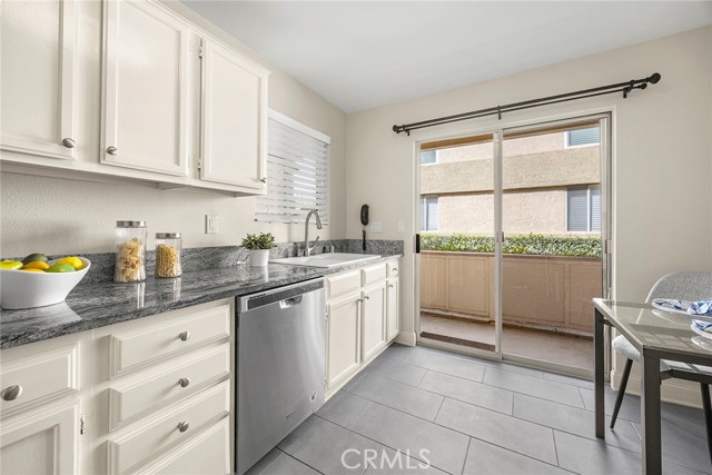 Detail Gallery Image 9 of 34 For 5215 Box Canyon Ct 20b,  Yorba Linda,  CA 92887 - 2 Beds | 2 Baths