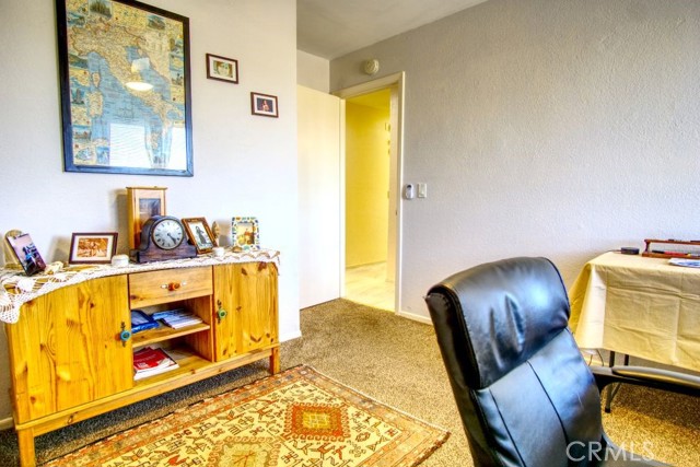 6367 Split Rock Avenue, 29 Palms CA: https://media.crmls.org/medias/58077494-5c7a-4c7a-bd13-de004a87c7a5.jpg