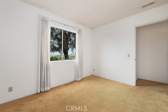 Detail Gallery Image 13 of 24 For 1768 Henderson Ct, Vista,  CA 92083 - 4 Beds | 2 Baths