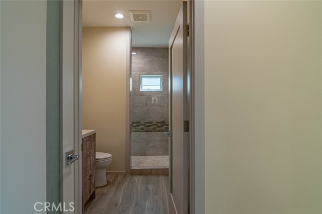 Detail Gallery Image 15 of 50 For 18748 Collins St, Tarzana,  CA 91356 - 4 Beds | 3 Baths