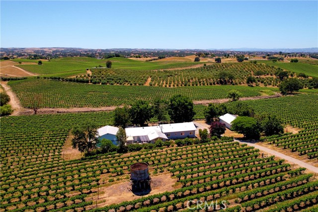 Detail Gallery Image 69 of 74 For 4540 E Highway 41, Paso Robles,  CA 93446 - 7 Beds | 3/1 Baths