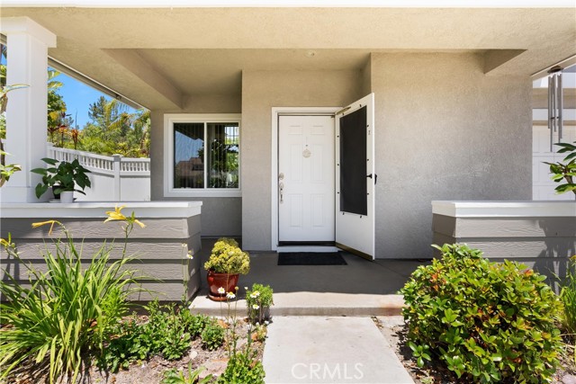 8 Chatri Circle, Lake Forest CA: https://media.crmls.org/medias/5807df10-8552-486a-b6f2-e5825ebd7e03.jpg