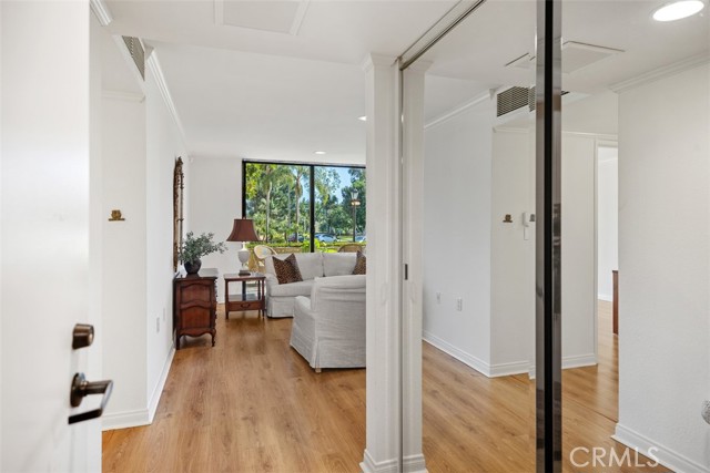 Detail Gallery Image 6 of 46 For 24055 Paseo Del Lago #152,  Laguna Woods,  CA 92637 - 2 Beds | 2 Baths