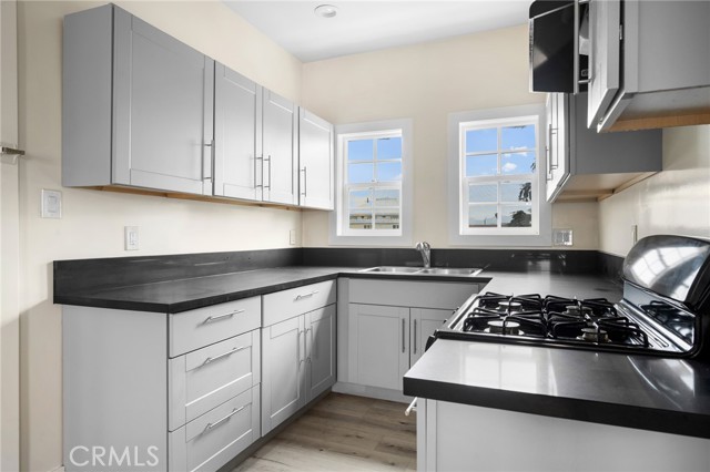 1641 S Catalina Street, Los Angeles CA: https://media.crmls.org/medias/58089b6f-032d-4db6-8475-f910cdf9f9c4.jpg