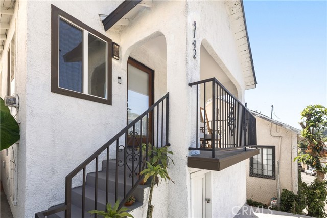 4142 Mercury Avenue, Los Angeles CA: https://media.crmls.org/medias/580970cc-3a3a-4039-a8ed-6145b9f10653.jpg